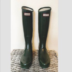 Tall Green Hunter Rain Boots Size 9 Unique